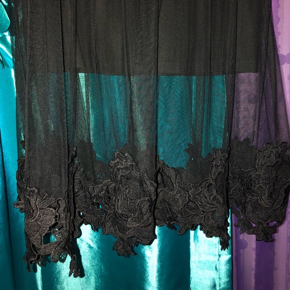 LITTLE BLACK SKIRT - Picture 5 of 8